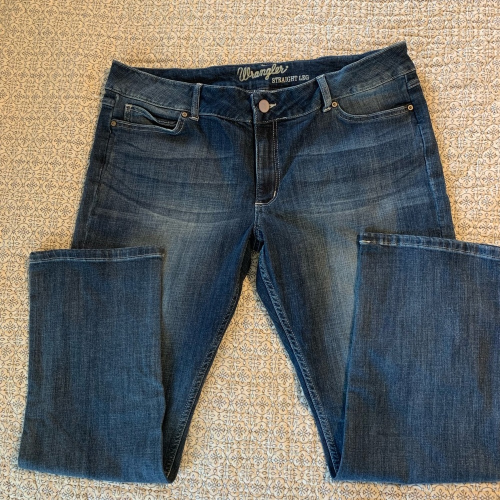 Wrangler Straight Leg Jean